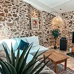 With Private Pool & Air Conditioning Near St-tropez