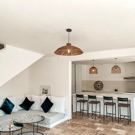 Βίλα With Private Pool & Air Conditioning Near St-tropez Cogolin