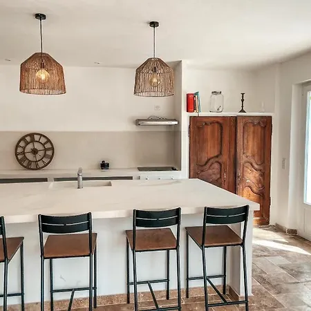 Βίλα With Private Pool & Air Conditioning Near St-tropez